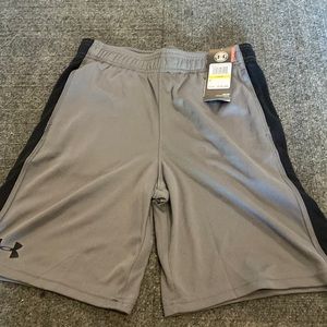 Boys medium under armor shorts